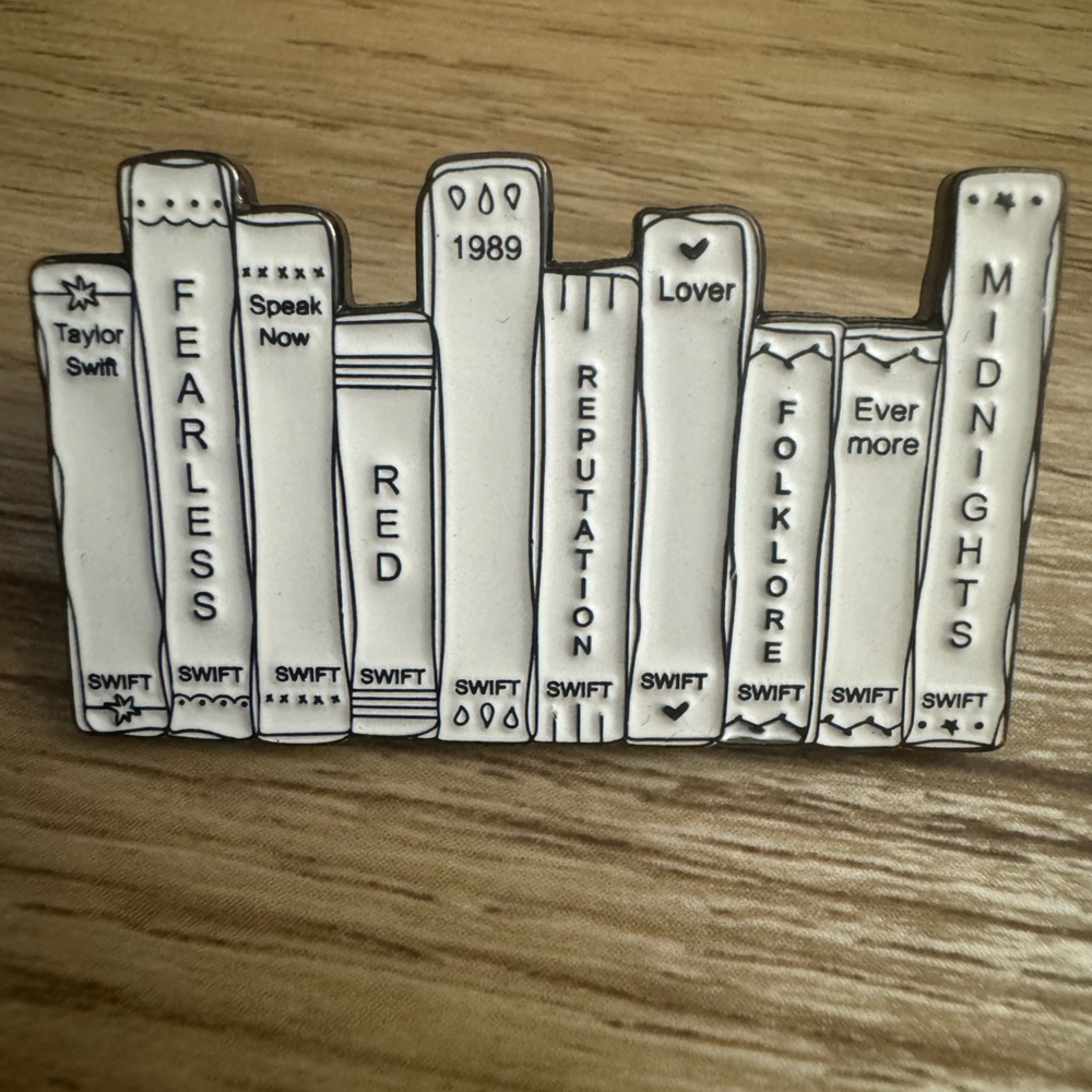 Taylor Swift 1989 Evermore Midnights Red Fearless Music Album Books Badge